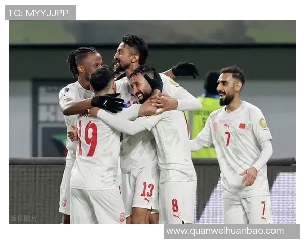 伊拉克足球中场球星的辉煌历程与坚韧精神展现 伊拉克足球中场球星的辉煌历程与坚韧精神展现