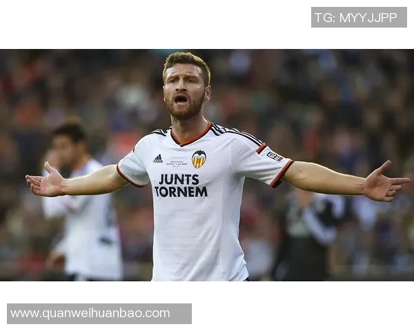 足球球星激烈冲突集锦精彩瞬间盘点争议与对抗的巅峰对决